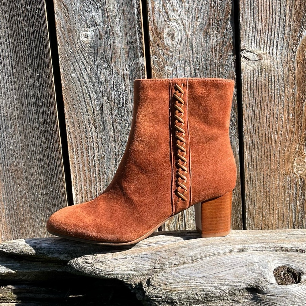 Earth  Sparta Cinnamon suede Booties 7.5